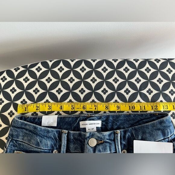 Good American Good Classic Raw Hem High Rise Jeans Blue940 Size 4 / 27 NWOT - Picture 9 of 11